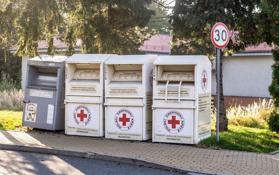 Sporym wsparciem w zakresie oddawania niechcianych tekstyliów były dla gmin kontenery PCK