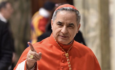 Kardynał Becciu: Papież powiedział, że już mi nie ufa. Jestem w szoku