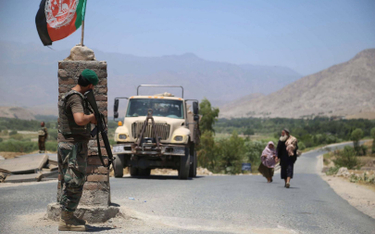 Rosja pomoże Tadżykistanowi umocnić granicę z Afganistanem