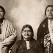 Rodzina Indian z plemienia Osagów. Od lewej Anna, która została zamordowana w tajemniczych okoliczno