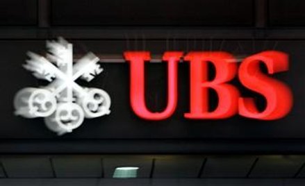 UBS zaciska pasa