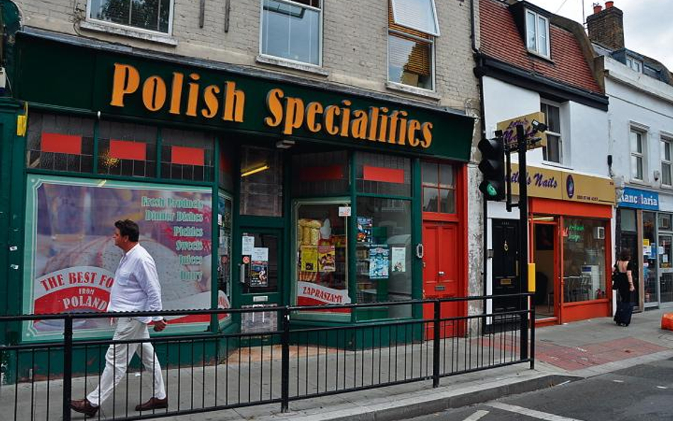 W sklepach z polskim jedzeniem, takich jak Polish Specialities w Londynie, tylko połowę klientów sta