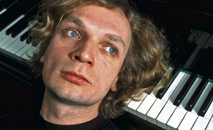 Grzegorz Ciechowski, lider Republiki, prekursor nowoczesnej produkcji muzycznej w Polsce, zmarł w gr