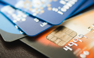 Płatnicze i kartowe konkurencje dla banków