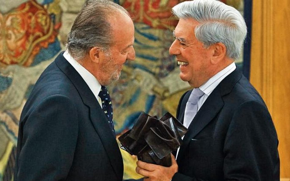 Król Juan Carlos nadał szlachectwo między innymi nobliście Mario Vargasowi Llosie