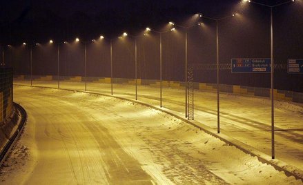Od rana ze skutkami pogody męczą się kierowcy.