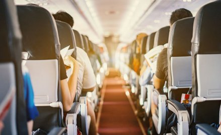 Gdzie w samolocie jest najwięcej bakterii? "Wyniki przerażające"