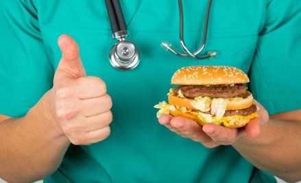 Uber i McDonald's ruszyły z darmowymi posiłkami dla szpitali