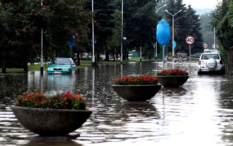 Ulica Przemyśla po przejściu burzy