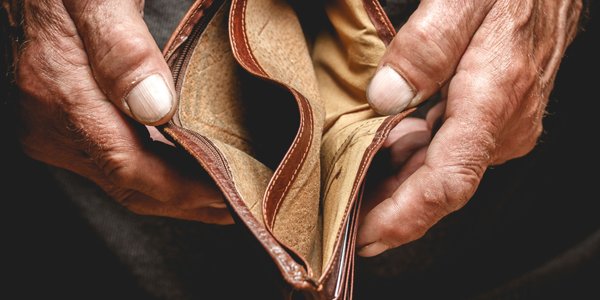 Długi dopadną seniorów na emeryturze