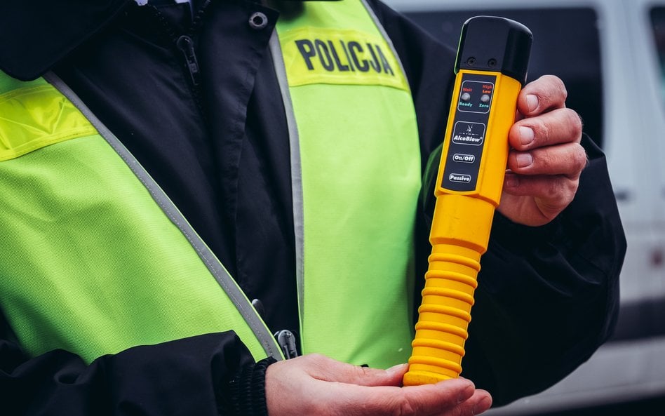 Wprowadzone przez poprzedni rząd – w reakcji na tragiczny wypadek pod Stalową Wolą – przepisy o prze