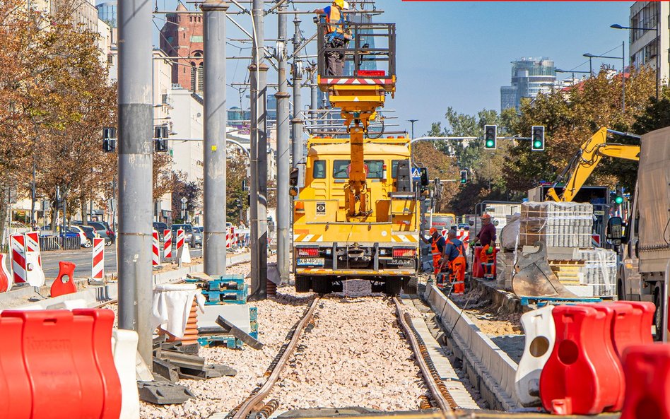Trwa podczepianie napięcia na wybranych odcinakch