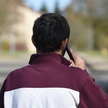 Telefon pozwoli ustalić tożsamość uchodźców