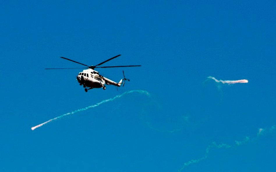 Śmigłowiec Mi-17 z zamontowanym systemem AMPS Fot./BIRD Aerosystems.