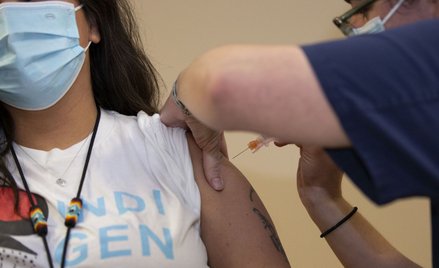 Dr Cholewińska-Szymańska: Nie szczepimy na COVID dzieci