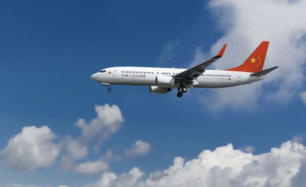 Chiny: Załogi samolotów mają nosić pieluchy. Powodem koronawirus