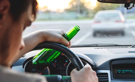 Co czwarta ofiara wypadków na drogach ginie przez pijanych kierowców