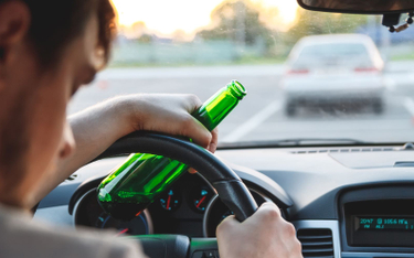 Co czwarta ofiara wypadków na drogach ginie przez pijanych kierowców