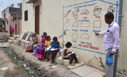 Fala zakażeń w Indiach: 83337 w ciągu jednej doby