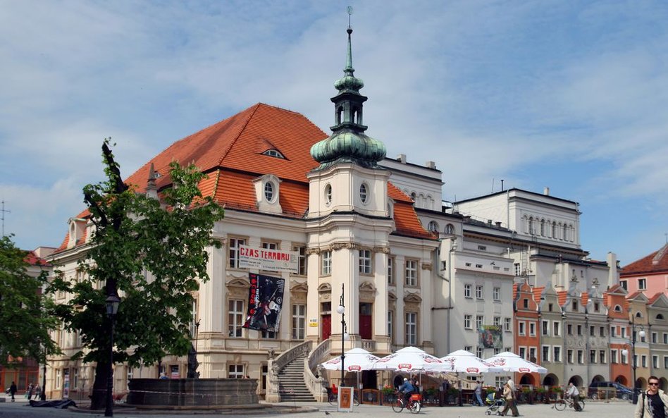 Nie byłoby serialu bez wsparcia Teatru im. Heleny Modrzejewskiej w Legnicy.