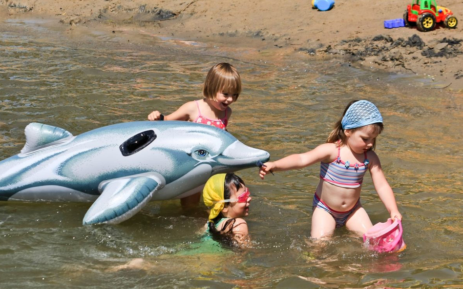 Biuro podróży: Jedziesz na plażę? Nie musisz pakować zabawek, będą czekały w hotelu