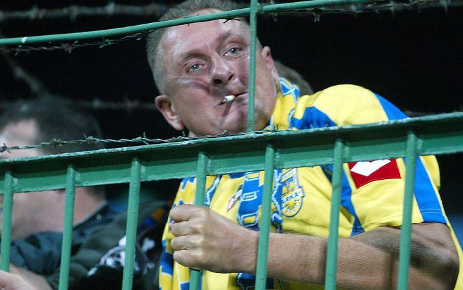 Kibice Arki patrzą z niepokojem w przyszłość