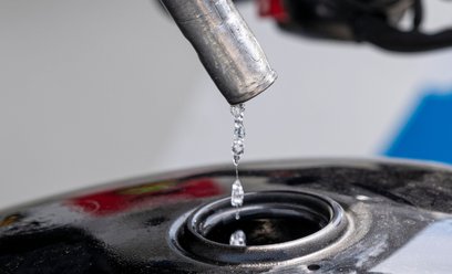 Witold M. Orłowski: Wróżenie z oparów ropy