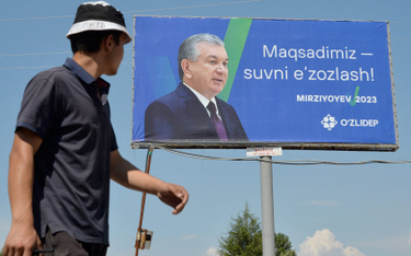 Wyborczy billboard Szakwata Mirzijojewa
