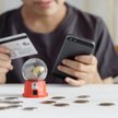 Czy bank zwróci pieniądze wydane przez dziecko bez wiedzy rodziców?