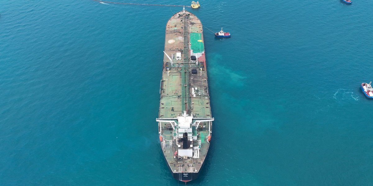 US limits Strait of Hormuz transit to two daily time windows