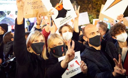 Przewodniczący PO Borys Budka powtarza frazes o szanowaniu cudzych poglądów i braku dyscypliny w spr
