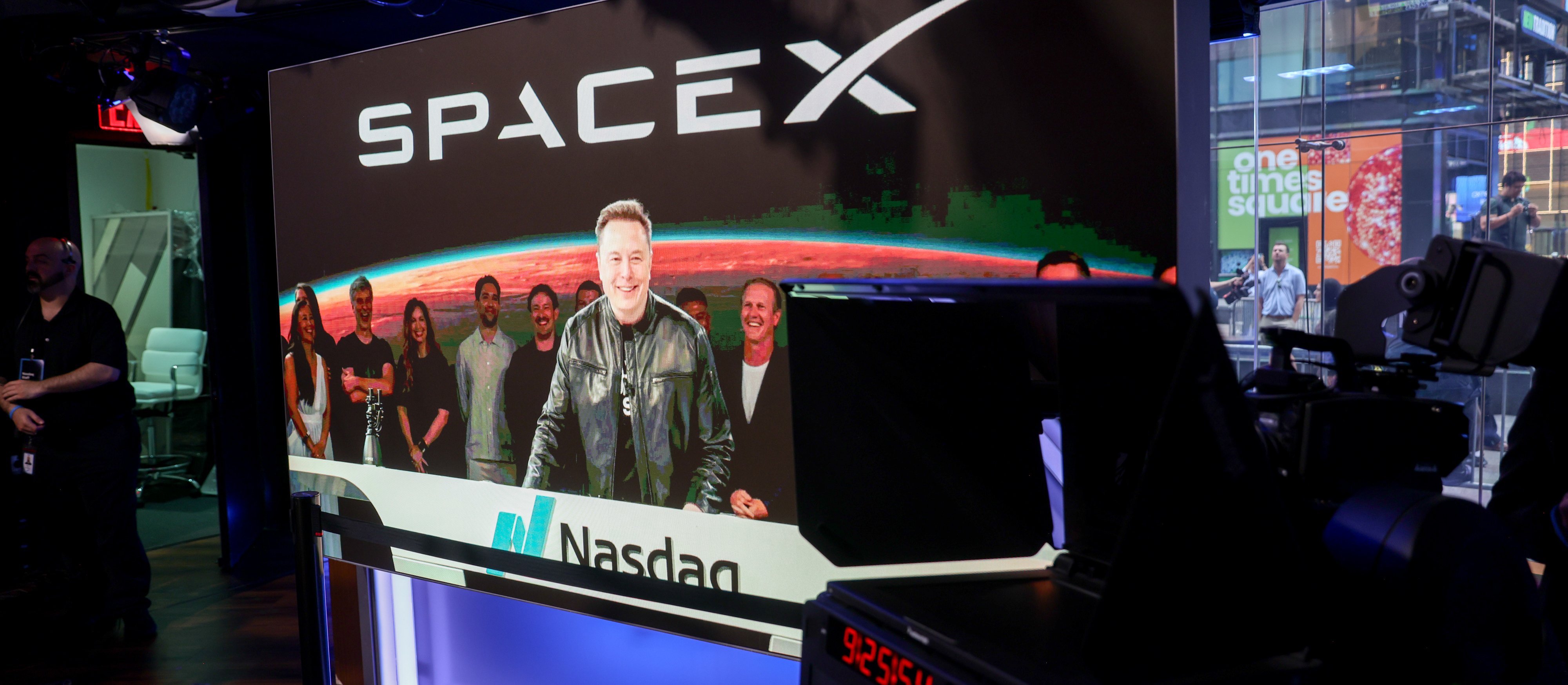 Strategia „kup i trzymaj” akcje SpaceX na razie nie działa