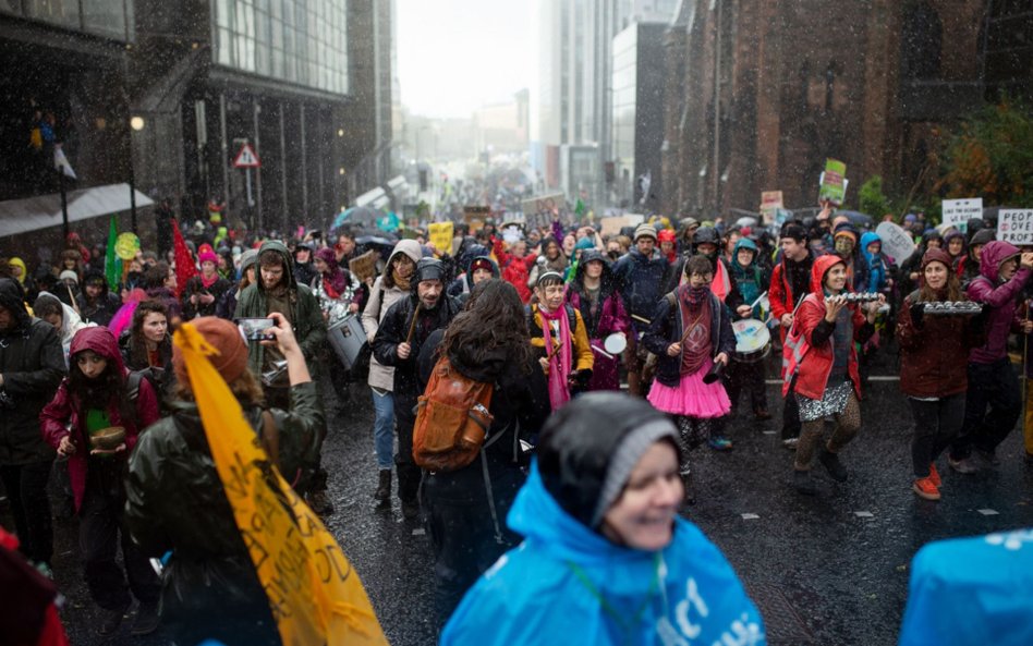 Największy protest na COP26. "Nie będziemy już tolerować miłych słów"