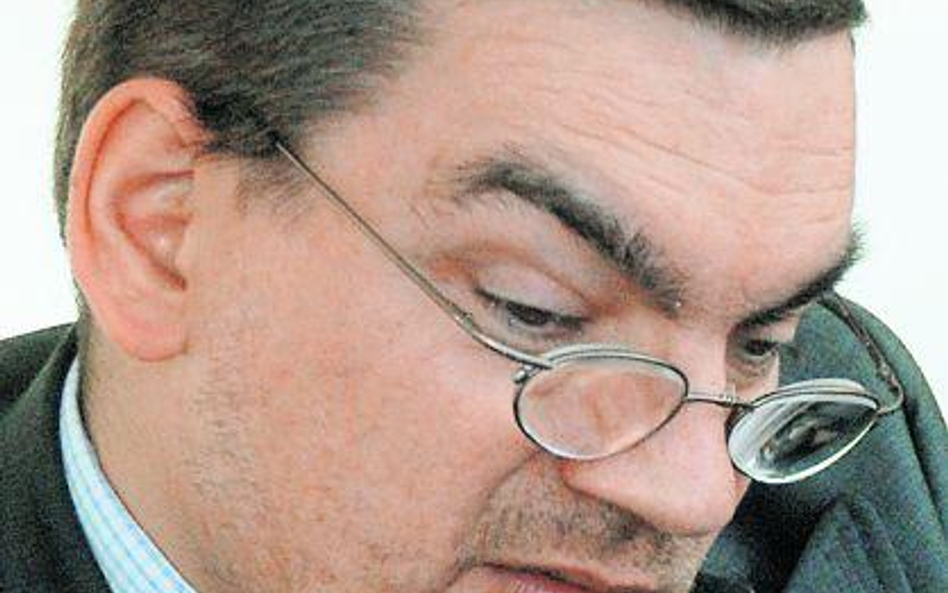 Adam Drozdowski (u góry) już nie pracuje w PZU AM, którego szefem jest Piotr Góralewski. Żaden nie p