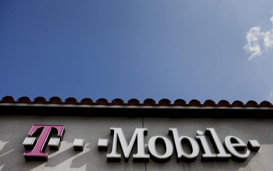 Zysk T-Mobile Polska spadł bardziej niż przychody