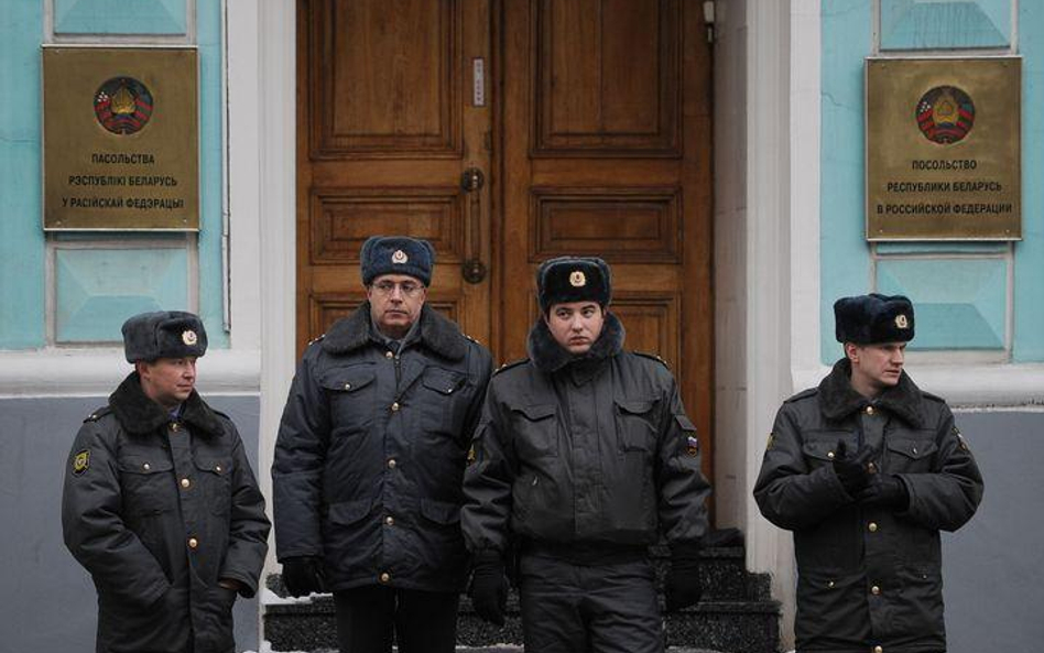 Dźmitryjeu został zatrzymany po demonstracji i trafił do aresztu śledczego KGB w Mińsku