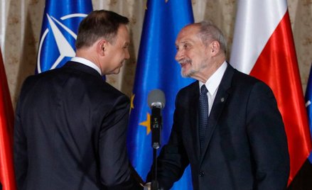 Sondaż: Prezydent kontra szef MON. Kto ma rację?