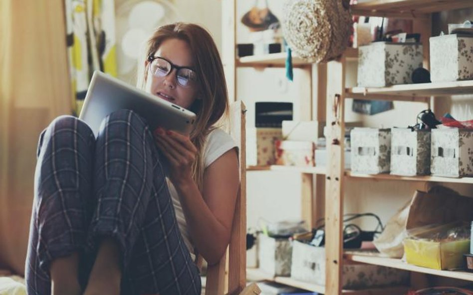 Zbyt szerokie udostępnianie informacji o sobie w serwisach społecznościowych wiąże się z ryzykiem.