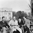 Janina Tyszko (łączniczka skarbnika „Żegoty”) z innymi uczestnikami konspiracji, rok 1942