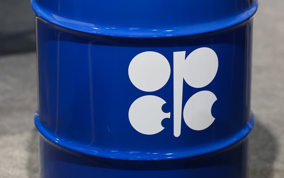 Kartel OPEC niebawem może przestać dominować na rynku dostaw ropy naftowej i dyktować ceny. Może się