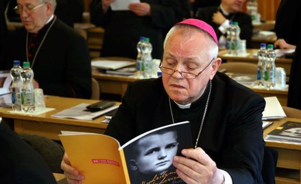 Papież przyjął rezygnację biskupa Kiernikowskiego