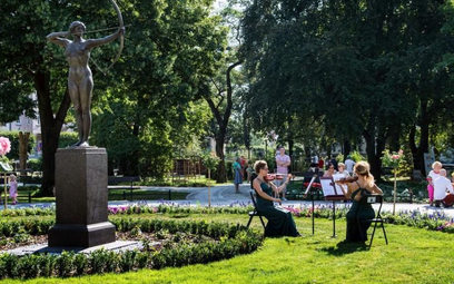 Zrewaloryzowany Park Kochanowskiego latem zaprasza na plenerowe koncerty