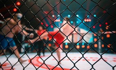 CLOUT MMA pod lupą UOKiK. Ponad 170 skarg