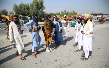 Talibowie mówią o amnestii, zapraszają kobiety do rządu