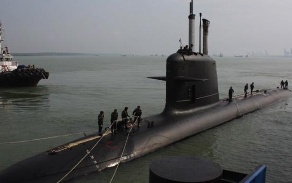 Scorpene francuskiej korporacji DCNS można uzbroić w dalekosięż- ne pociski