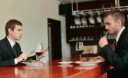 Wydatki na usługi gastronomiczne i alkohol nie są kosztem podatkowym