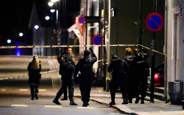 Norwegia: Mężczyzna uzbrojony w łuk zaatakował przechodniów. Są ofiary