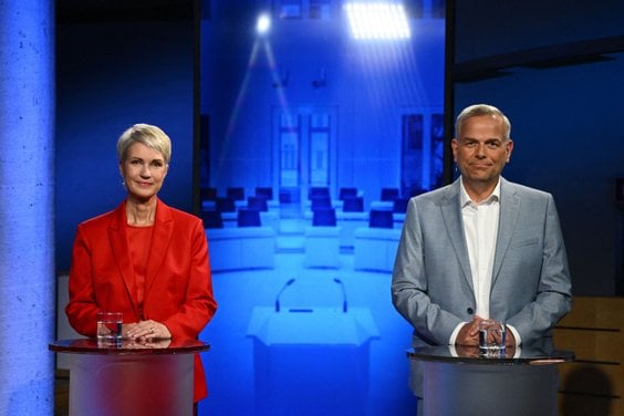 Kandydaci SPD i AfD, Manuela Schwesig i Leif-Erik Holm, podczas debaty w NDR