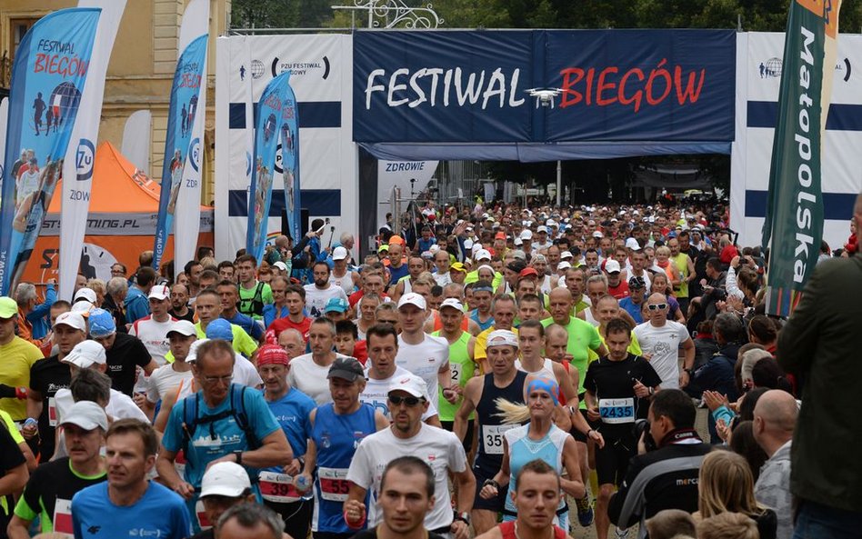 PiS chce rozwijać imprezy masowe, jak biegi uliczne (na zdjęciu tegoroczny PZU Festiwal Biegowy w Kr