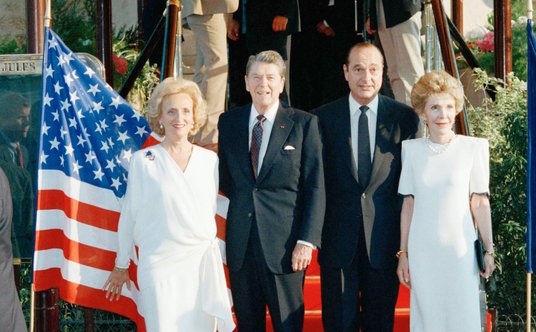 Jacques Chirac jako mer Paryża gościł m.in. byłego prezydenta USA Ronalda Reagana 17 czerwca 1989 r.